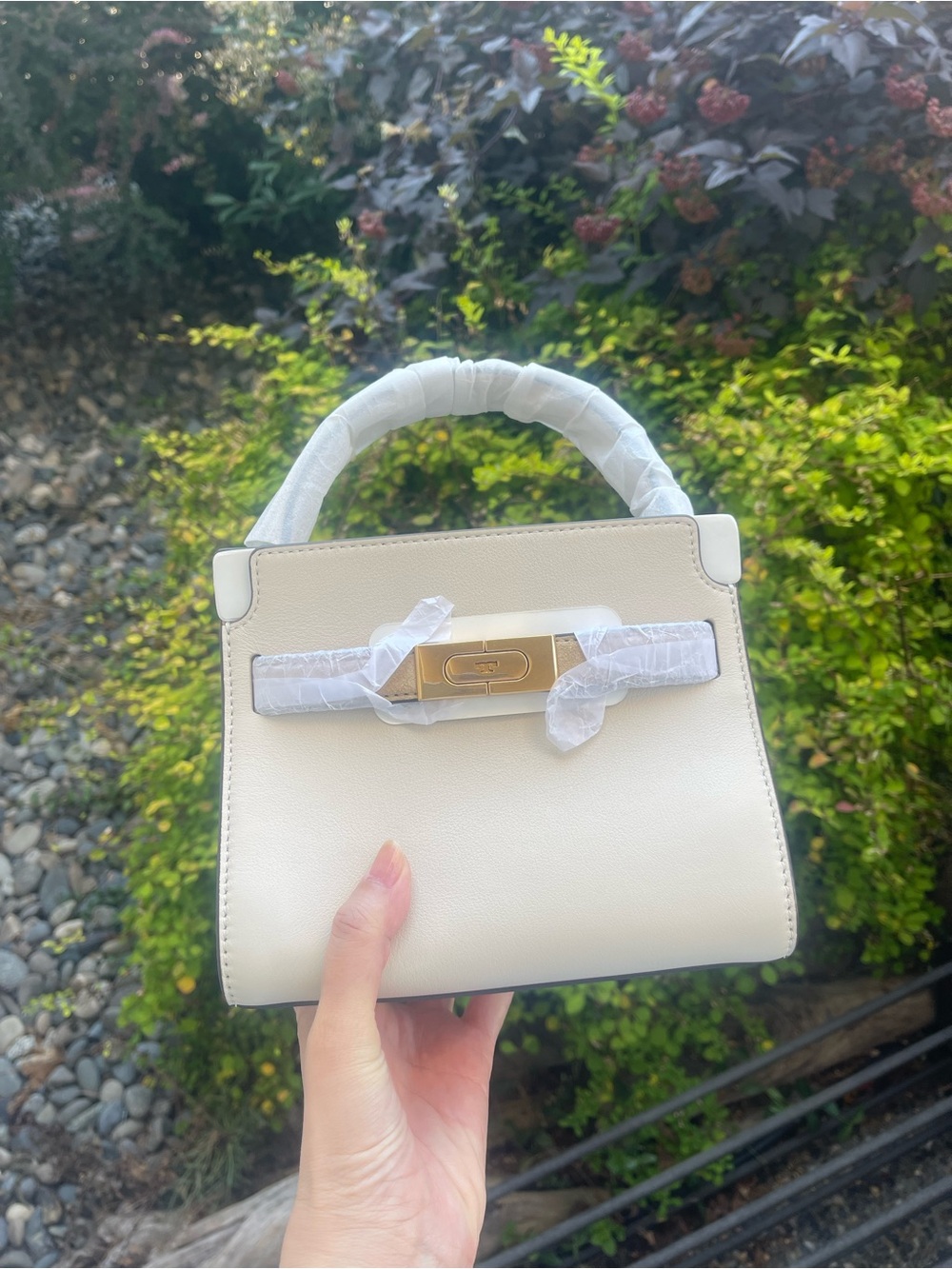 Cream Top-Handle Women’s Handbag with Gold Accents Tory Burch Double Lee Radziwi - Picture 4 of 7